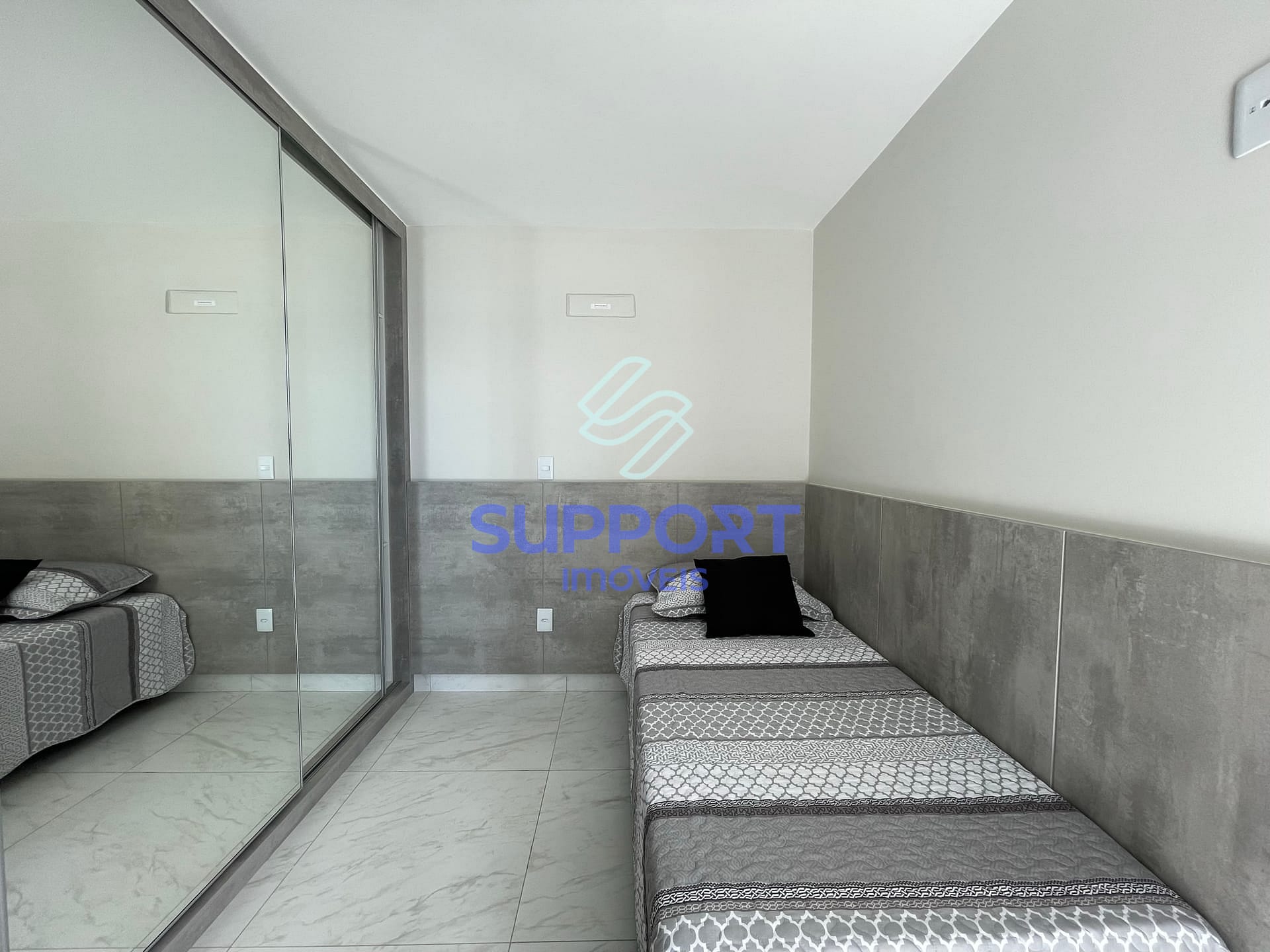 Apartamento à venda com 3 quartos, 94m² - Foto 13