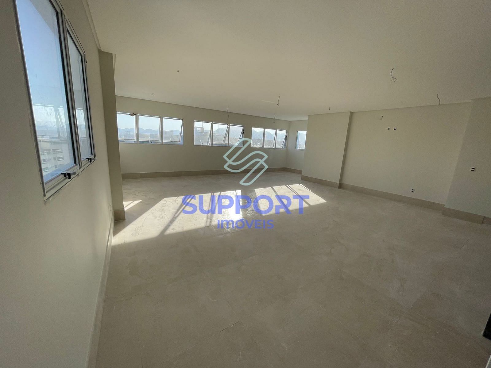 Apartamento à venda com 3 quartos, 94m² - Foto 21