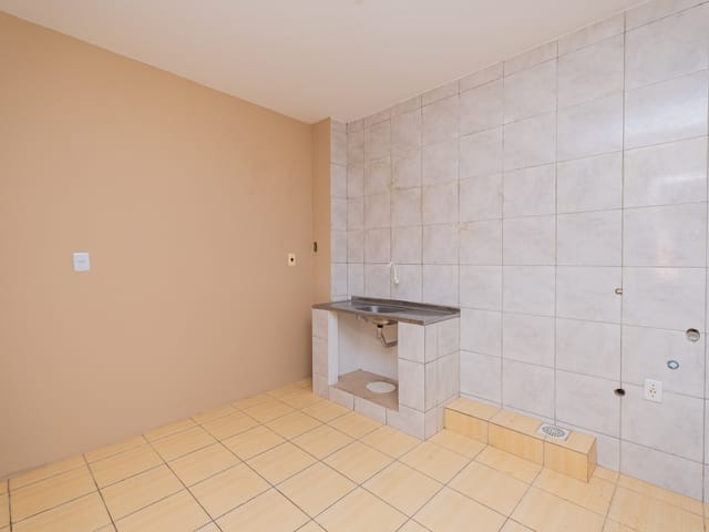 Apartamento com 73m² 3 quartos e 1 banheiro, para alugar, no bairro Centro em Pelotas