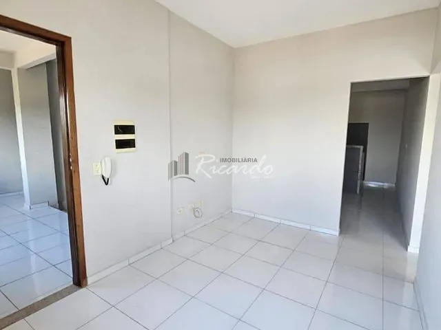 Apartamento com 56m² 2 quartos e 1 banheiro, à venda, no bairro Vila Aparecida em Arapongas