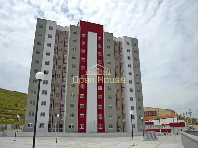 Apartamento 2 quartos e 1 banheiro, à venda, no bairro Três Poços em Volta Redonda