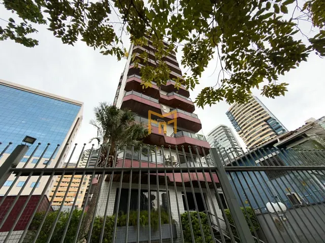 Apartamento 3 quartos e 4 banheiros, à venda, no bairro Umarizal em Belém