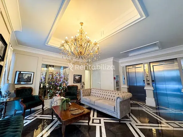 Apartamento com 178m² 3 quartos e 4 banheiros, à venda, no bairro Meia Praia em Itapema