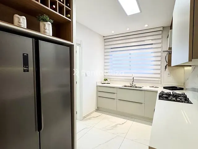 Apartamento com 178m² 3 quartos e 4 banheiros, à venda, no bairro Meia Praia em Itapema