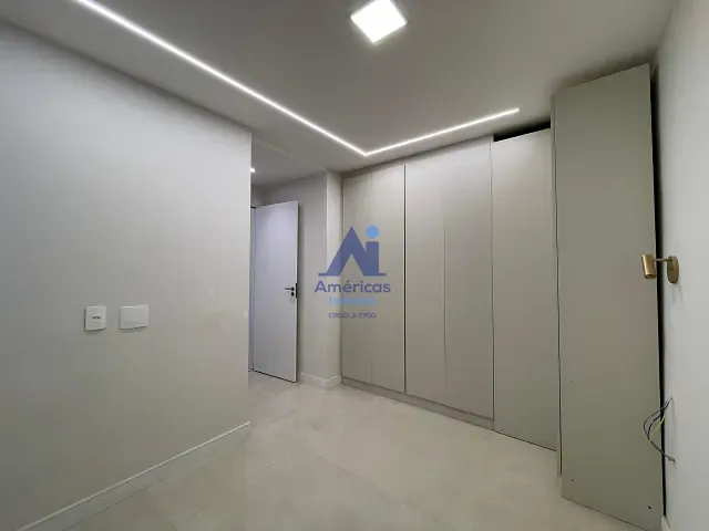 Apartamento 2 quartos e 1 banheiro, à venda ou para alugar, no bairro Recreio dos Bandeirantes em Rio de Janeiro
