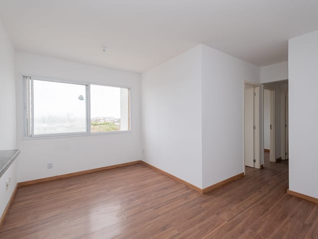 Apartamento com 70m² 3 quartos e 2 banheiros, à venda ou para alugar, no bairro Centro em Pelotas