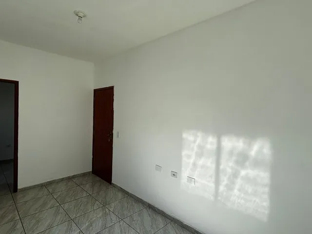 Apartamento 2 quartos e 1 banheiro, para alugar, no bairro Jardim ipanema em Santo André