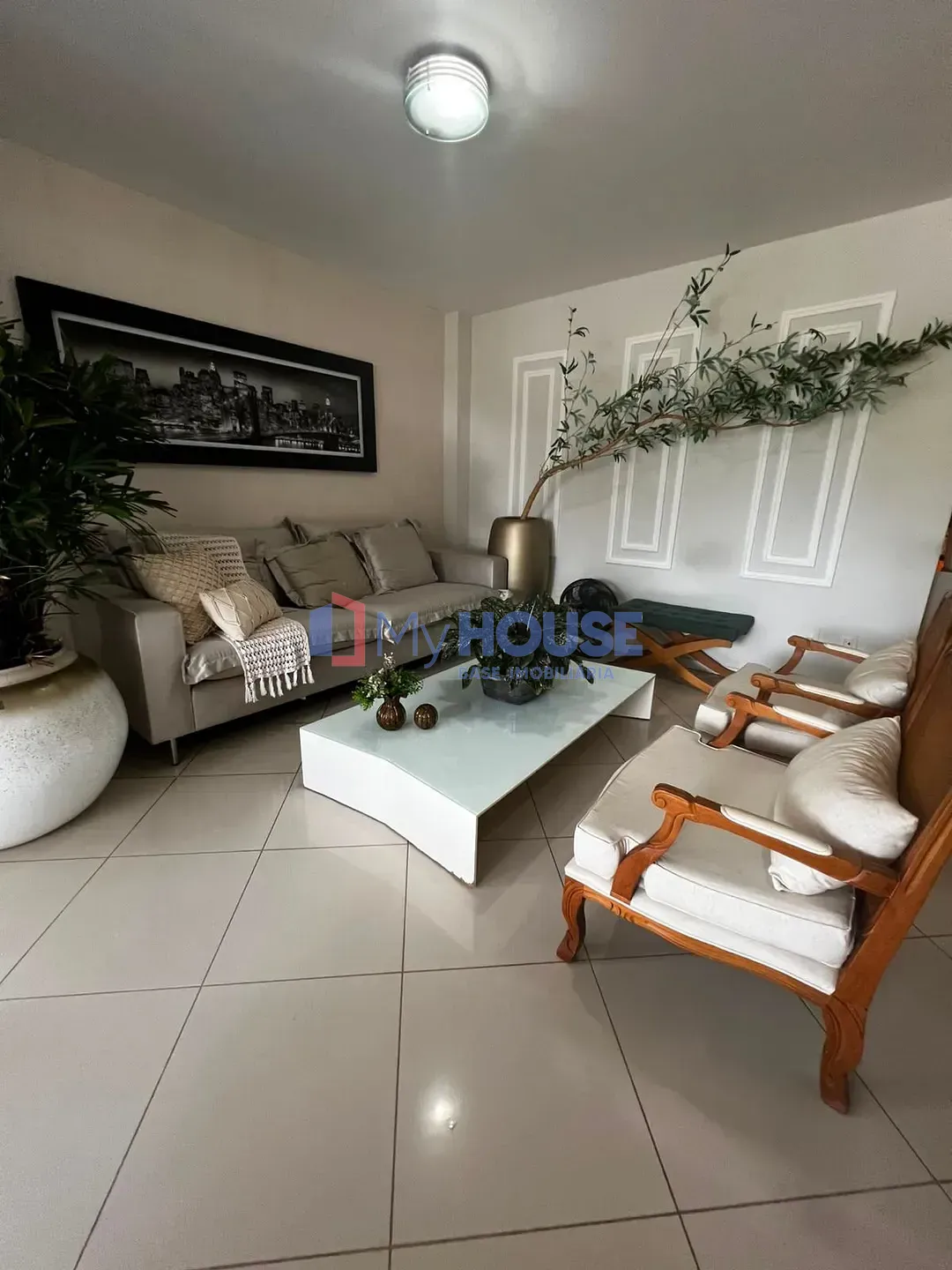 Apartamento, 3 quartos, 165 m² - Foto 1