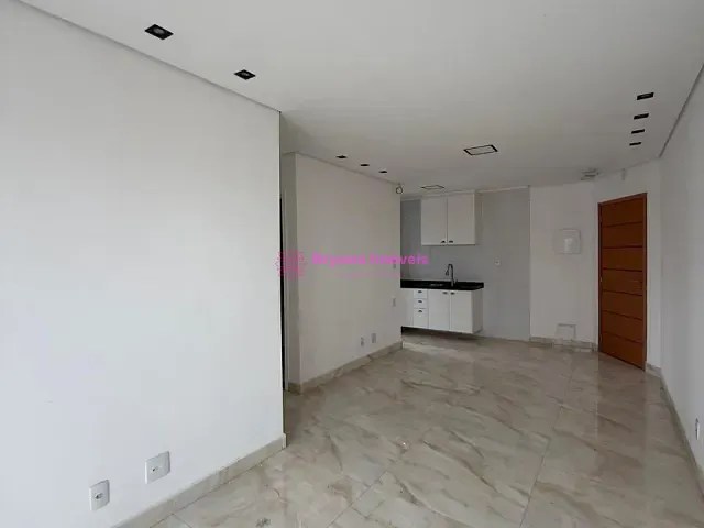 Apartamento 2 quartos e 2 banheiros, à venda, no bairro Campestre em Santo André