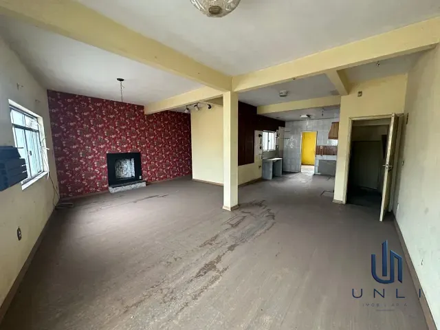 Apartamento 4 quartos e 2 banheiros, à venda, no bairro Aterrado em Volta Redonda