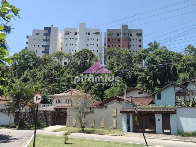 Apartamento com 144m² 3 quartos e 3 banheiros, à venda, no bairro Praia Grande em Ubatuba