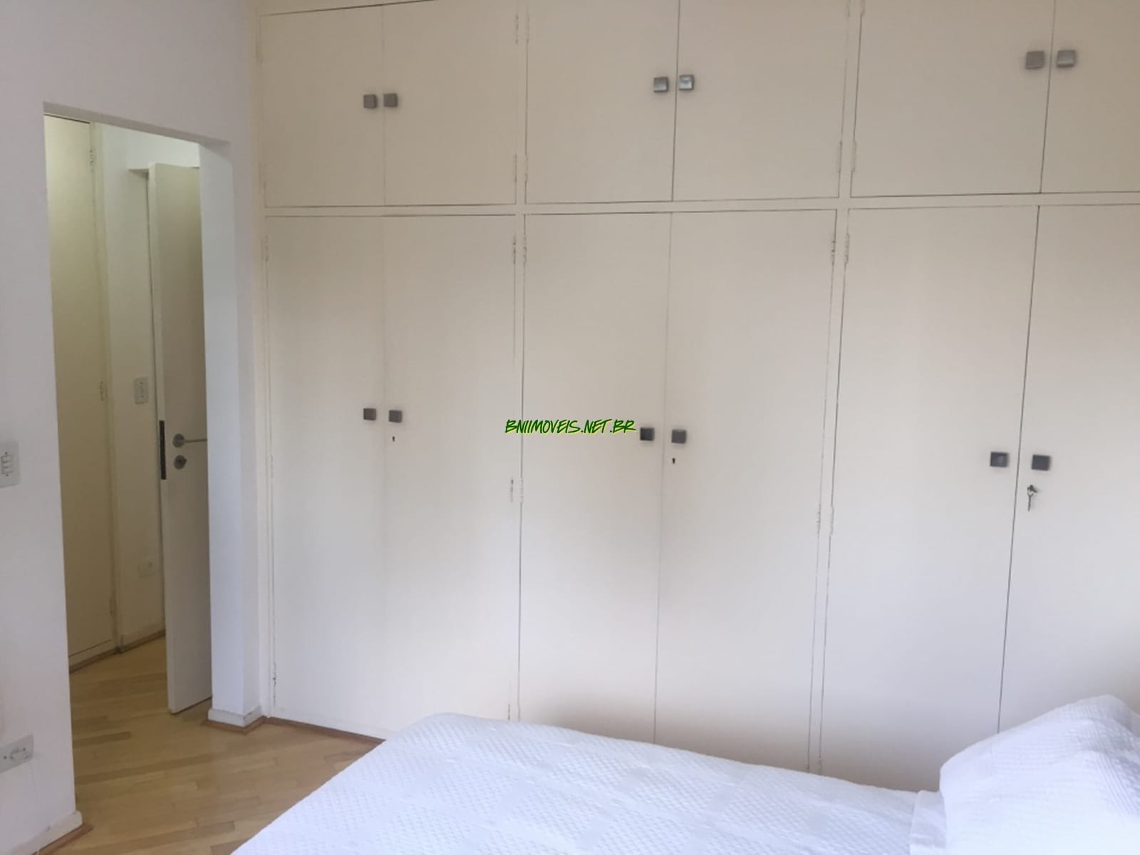 Apartamento à venda e aluguel com 3 quartos, 200m² - Foto 8