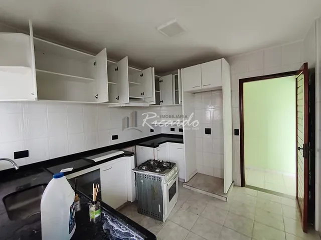 Apartamento 3 quartos e 2 banheiros, à venda, no bairro Vila Cascata em Arapongas
