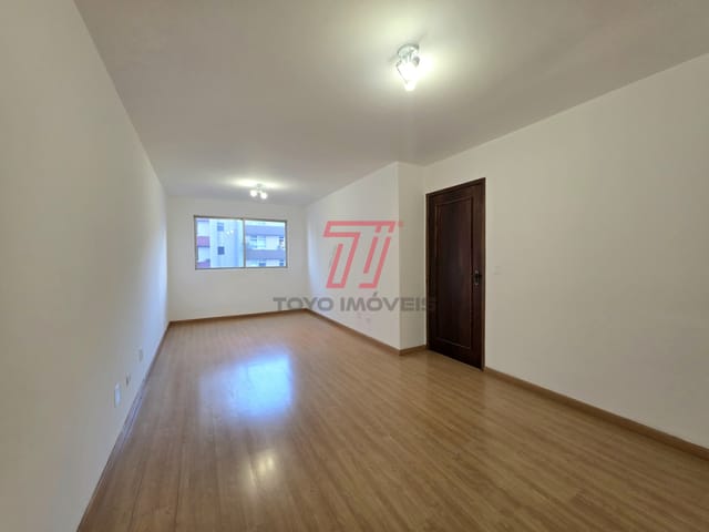 Apartamento 2 quartos e 2 banheiros, à venda, no bairro Batel em Curitiba