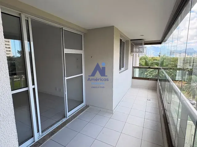 Apartamento 3 quartos e 2 banheiros, à venda, no bairro Jacarepaguá em Rio de Janeiro