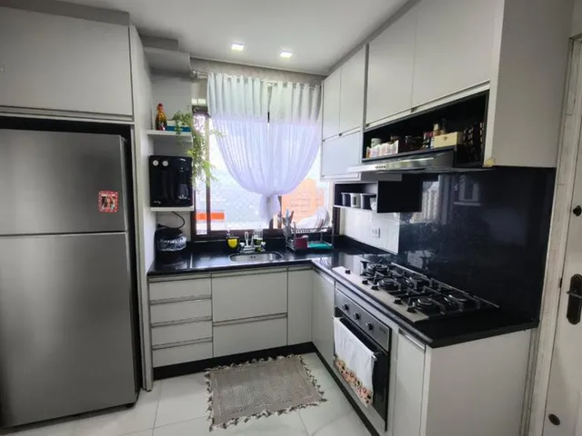 Apartamento com 97m² 3 quartos e 3 banheiros, à venda, no bairro Centro em Londrina