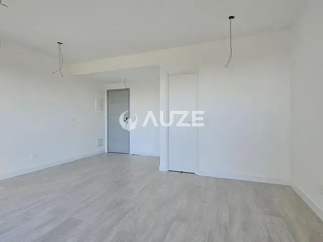 Apartamento com 33m² 1 quarto e 1 banheiro, à venda, no bairro Cristo Rei em Curitiba