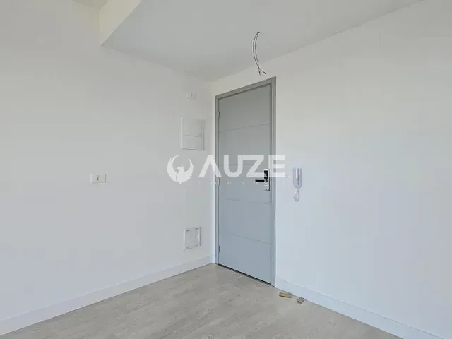 Apartamento com 33m² 1 quarto e 1 banheiro, à venda, no bairro Cristo Rei em Curitiba