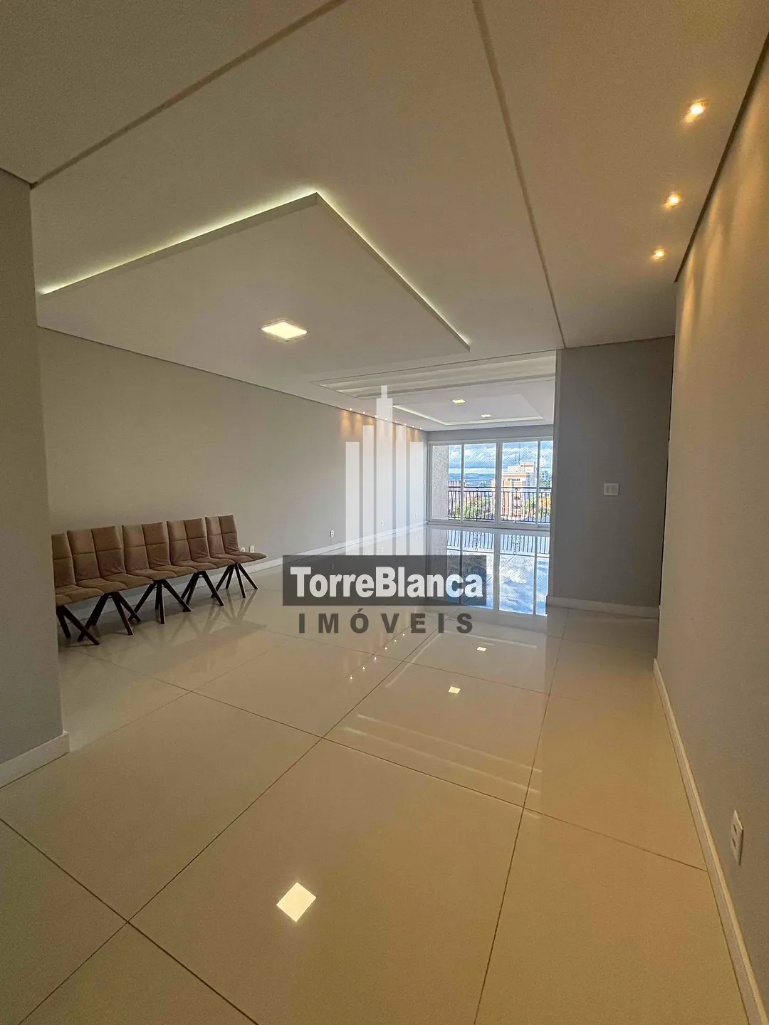 Apartamento, 3 quartos, 212 m² - Foto 2