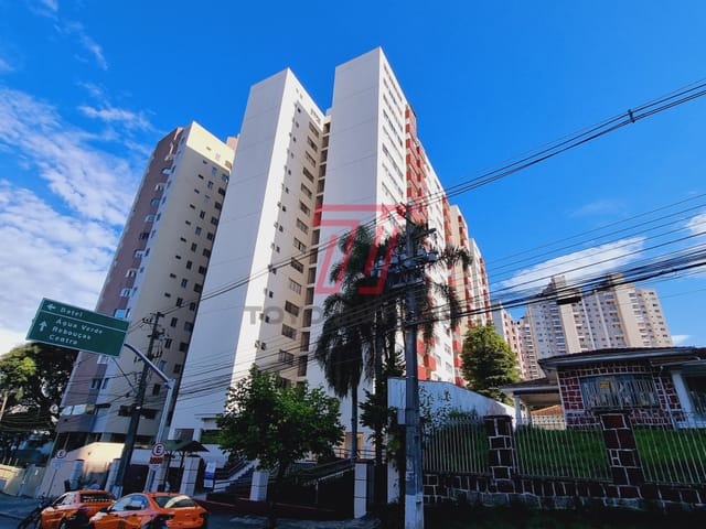 Apartamento 2 quartos e 2 banheiros, para alugar, no bairro Portão em Curitiba