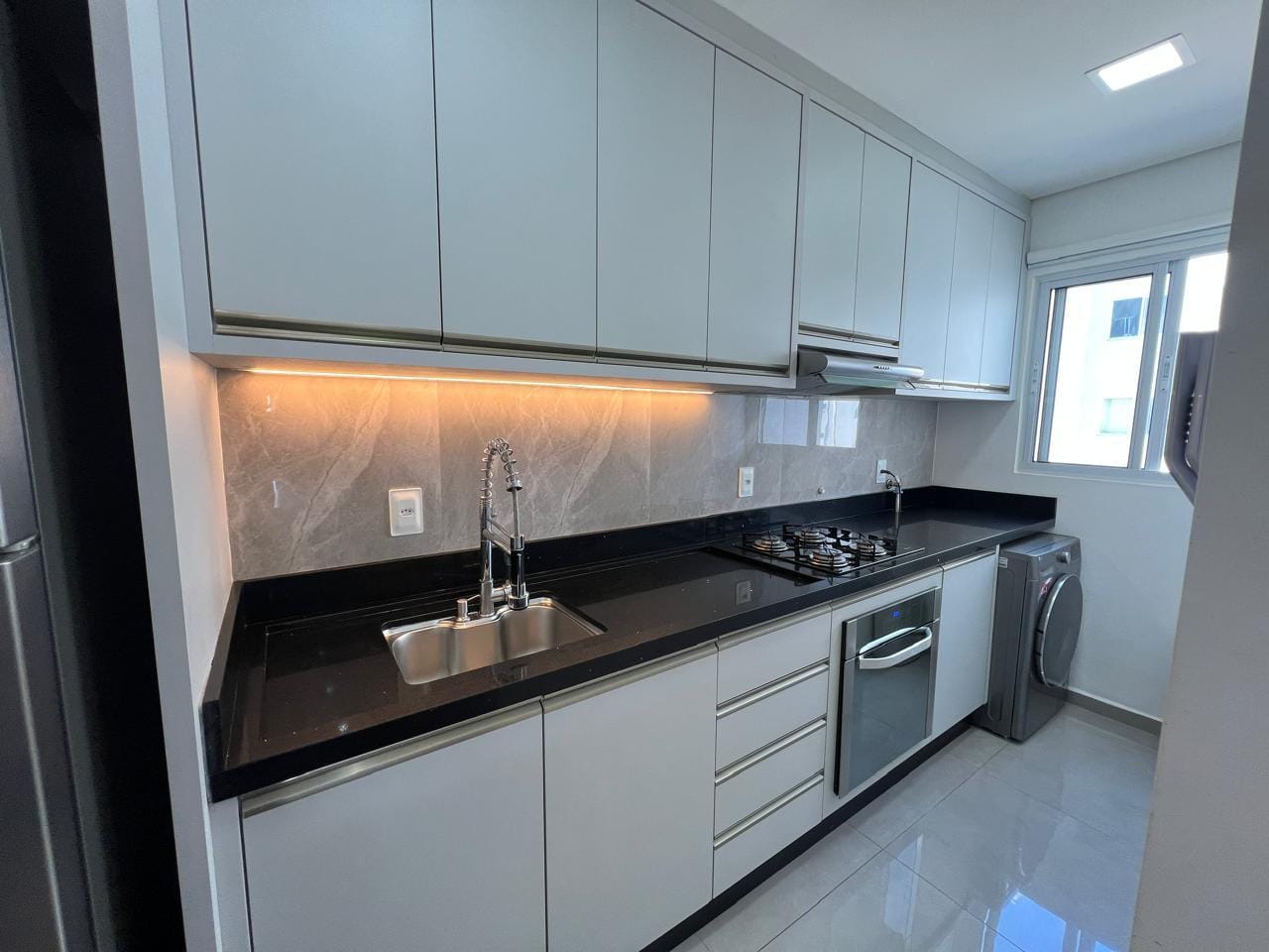 Apartamento à venda com 2 quartos, 55m² - Foto 3