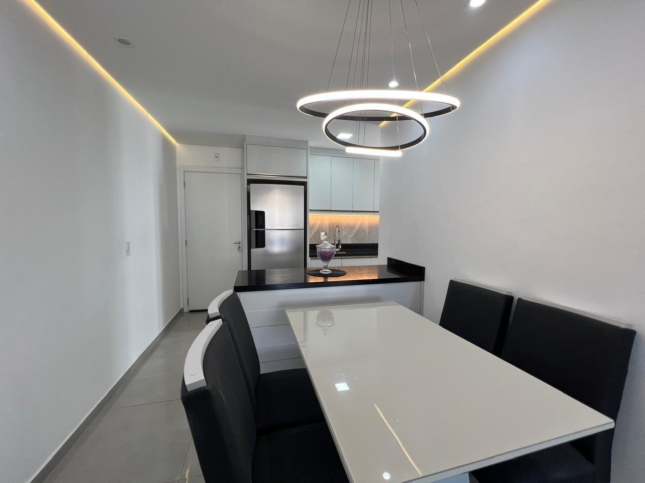 Apartamento à venda com 2 quartos, 55m² - Foto 2