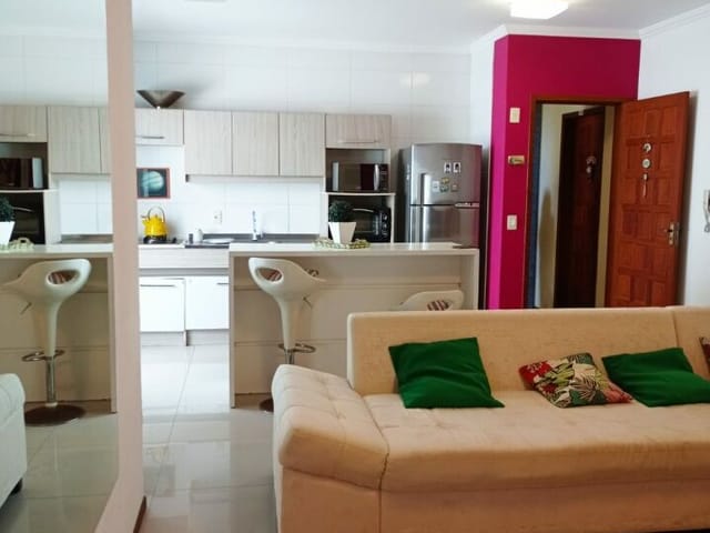 Apartamento 2 quartos e 2 banheiros, à venda, no bairro Ingleses do Rio Vermelho em Florianópolis
