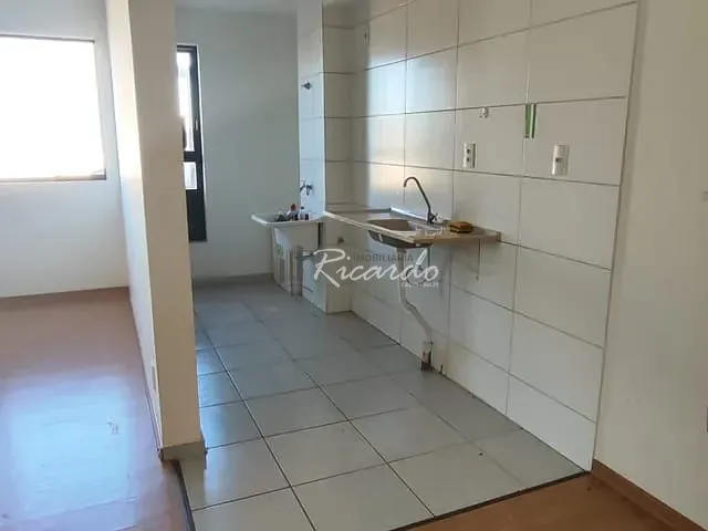 Apartamento 2 quartos e 1 banheiro, à venda, no bairro Jardim Maria Celina em Londrina