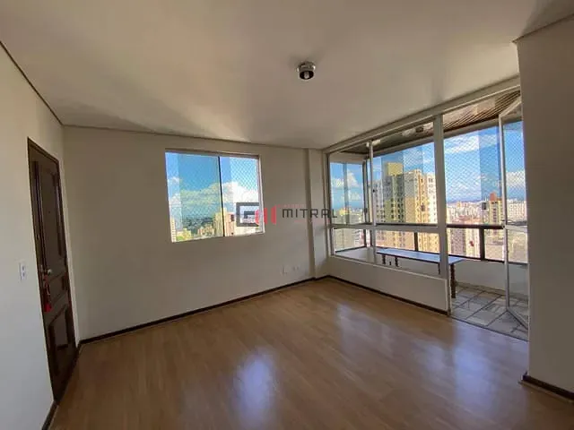 Apartamento 4 quartos e 4 banheiros, à venda, no bairro Centro em Londrina