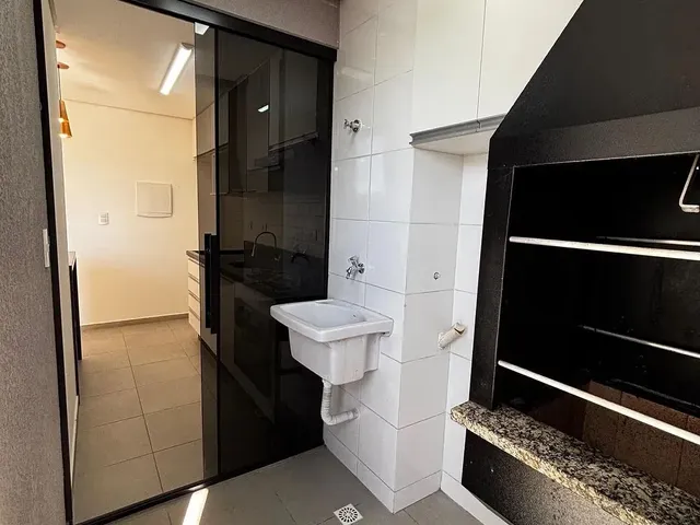 Apartamento com 69m² 2 quartos e 2 banheiros, à venda, no bairro Parque Jamaica em Londrina