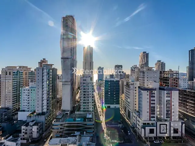 Apartamento 3 quartos e 4 banheiros, à venda, no bairro Meia Praia em Itapema