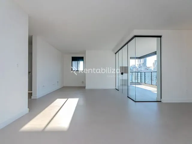 Apartamento 3 quartos e 4 banheiros, à venda, no bairro Meia Praia em Itapema