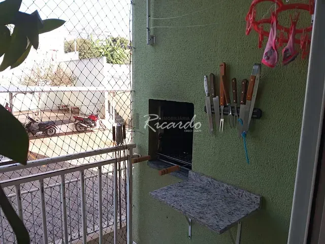 Apartamento com 48m² 2 quartos e 1 banheiro, à venda ou para alugar, no bairro Vila Sampaio em Arapongas