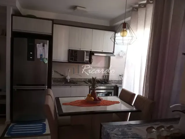 Apartamento com 48m² 2 quartos e 1 banheiro, à venda ou para alugar, no bairro Vila Sampaio em Arapongas