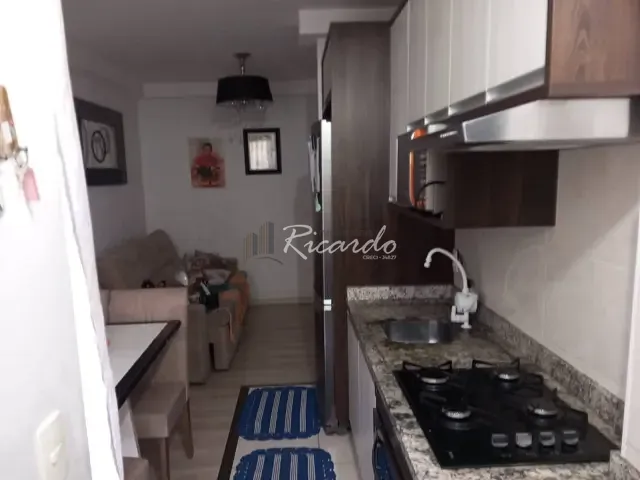 Apartamento com 48m² 2 quartos e 1 banheiro, à venda ou para alugar, no bairro Vila Sampaio em Arapongas