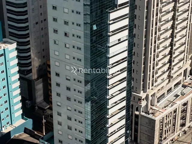 Apartamento com 364m² 4 quartos e 6 banheiros, à venda, no bairro Meia Praia em Itapema