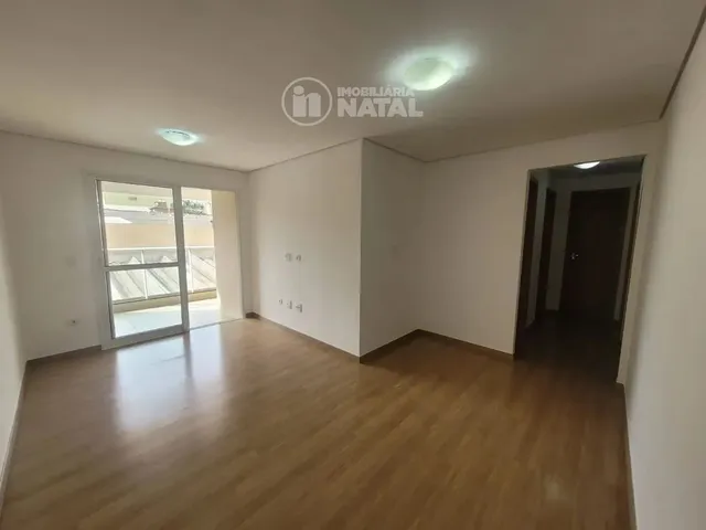 Apartamento com 10m² 3 quartos e 2 banheiros, para alugar, no bairro Centro em Londrina
