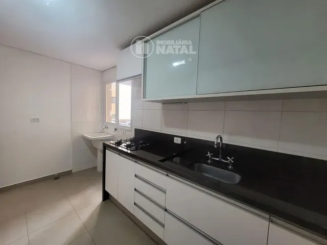 Apartamento com 10m² 3 quartos e 2 banheiros, para alugar, no bairro Centro em Londrina