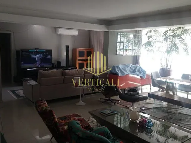 Apartamento com 157m² 3 quartos e 5 banheiros, à venda, no bairro Jardim Mariana em Cuiabá