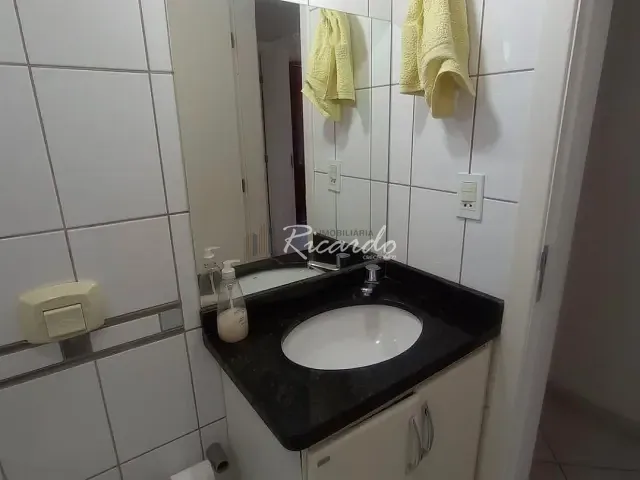 Apartamento 3 quartos e 2 banheiros, à venda, no bairro Centro em Arapongas