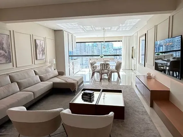 Apartamento 4 quartos e 5 banheiros, à venda, no bairro Meia Praia em Itapema