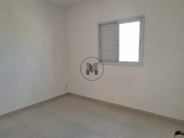 Apartamento 2 quartos e 1 banheiro, para alugar, no bairro Jardim do Vale em Guaratinguetá
