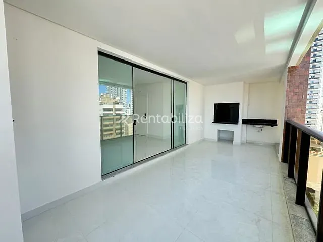 Apartamento 4 quartos e 5 banheiros, à venda, no bairro Meia Praia em Itapema