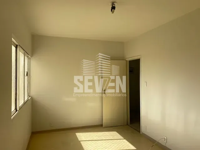 Apartamento com 68m² 2 quartos e 2 banheiros, para alugar, no bairro Centro em Bauru