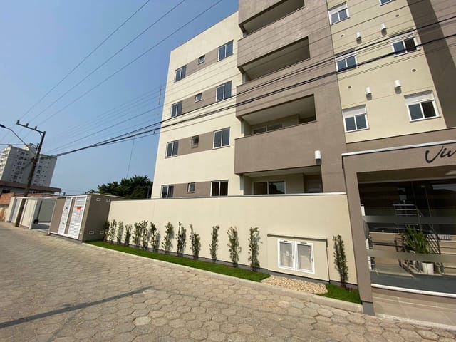 Apartamento 2 quartos e 2 banheiros, à venda, no bairro São João em Itajaí