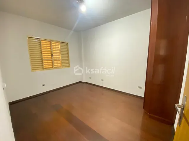 Apartamento com 89m² 2 quartos e 1 banheiro, para alugar, no bairro Vila Glória em Campo Grande