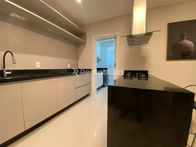 Apartamento 3 quartos e 4 banheiros, à venda, no bairro Meia Praia em Itapema