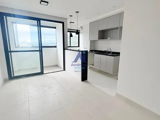 Apartamento 3 quartos e 2 banheiros, para alugar, no bairro Barra Olímpica em Rio de Janeiro