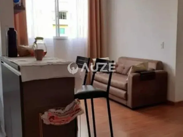 Apartamento 3 quartos e 2 banheiros, à venda, no bairro Cajuru em Curitiba