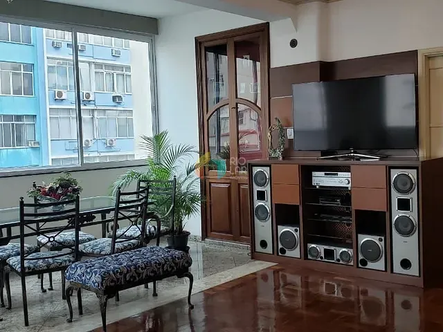 Apartamento com 300m² 5 quartos e 4 banheiros, à venda, no bairro Copacabana em Rio de Janeiro